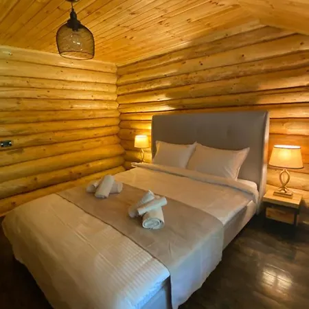 Bellevue Lodge *